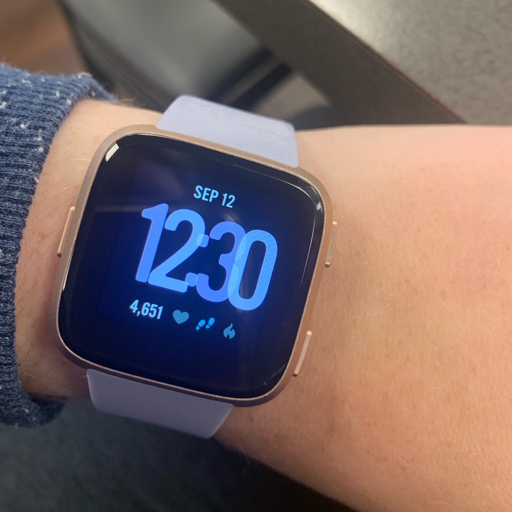Fitbit Versa - image 1